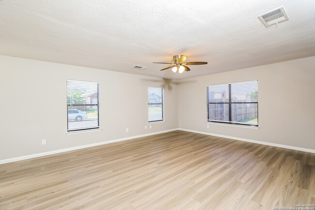 Building Photo - 9879 Highland Creek