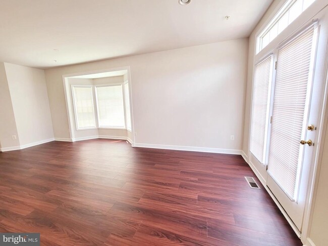 Building Photo - 3926 Shawfield Ln