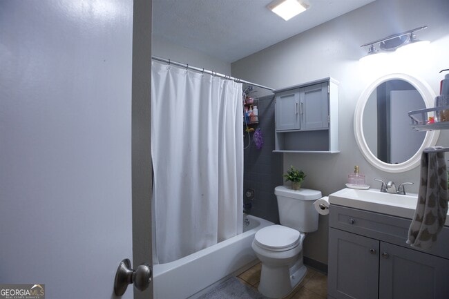Building Photo - 3328 Mountain Hollow Dr