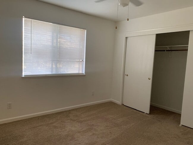 Building Photo - 144 Duranta St
