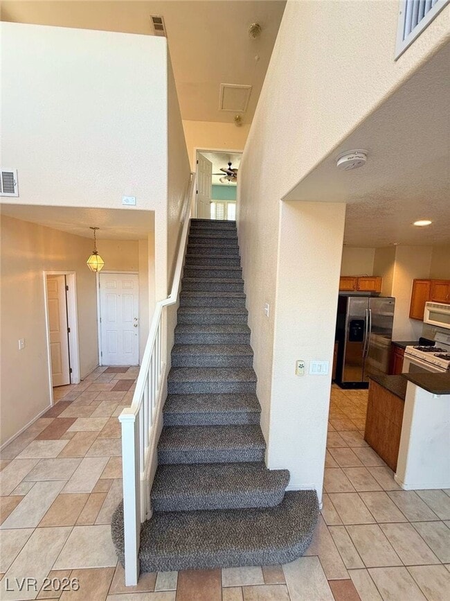 Building Photo - 664 Solitude Point Ave