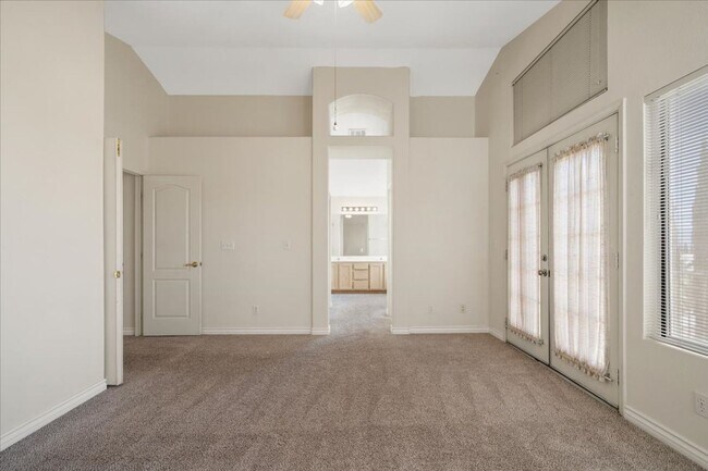 Building Photo - Spacious 4 Bd, 3 bth with in Summerlin with Beautiful Backyard and Bonus Space