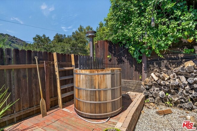 Building Photo - 21549 Summit Trail