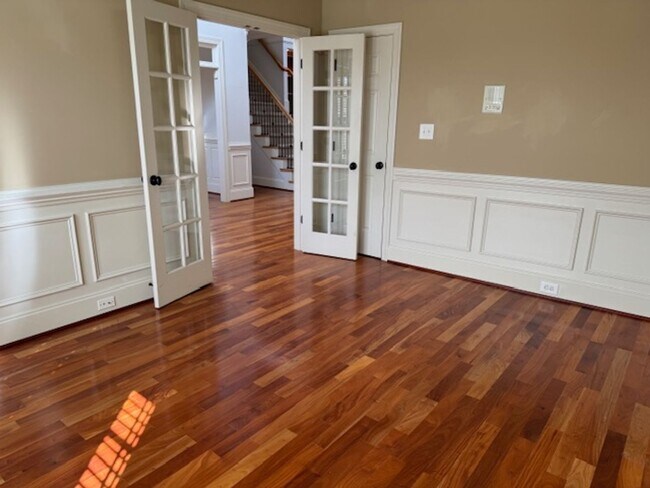 Building Photo - Eagle Ridge Golf Club!