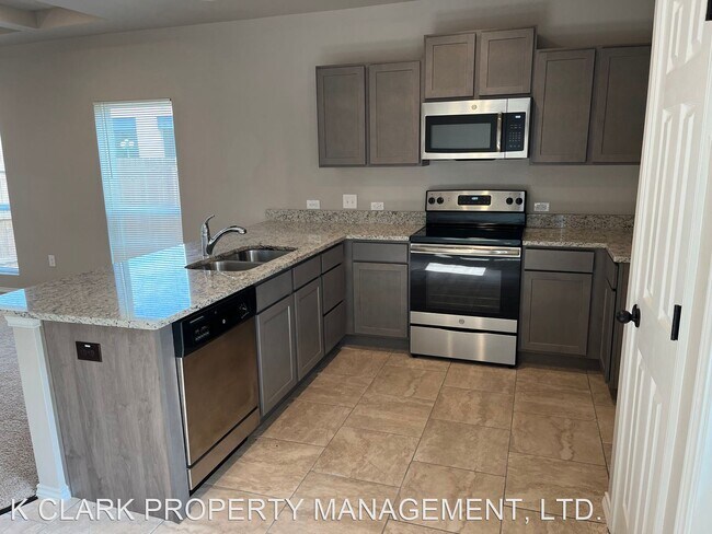 Building Photo - 3 br, 2.5 bath House - 4138 SWANS LANDING ...