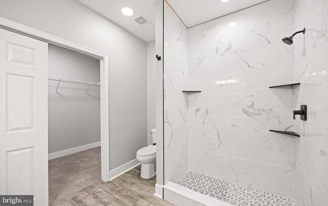 Building Photo - 29345 Greenfield Ave