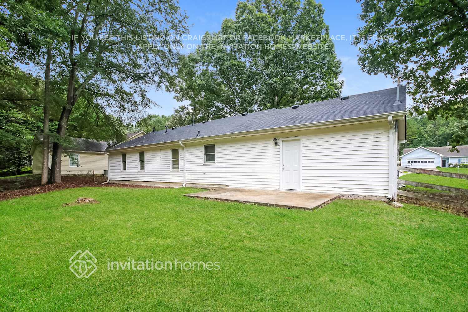 Building Photo - 2062 Red Rose Ln