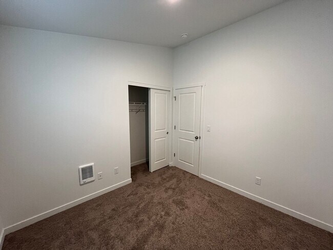 Building Photo - Newly Constructed Four Bedroom Home