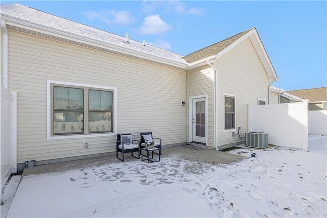 Building Photo - 46 W Valley Cir