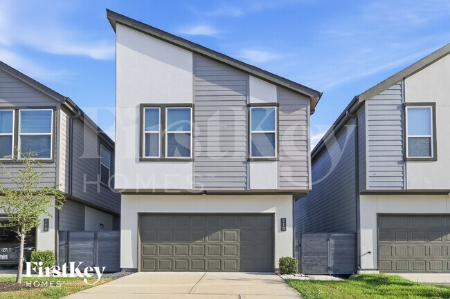 Building Photo - 313 N Centro Cir