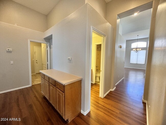 Building Photo - 1795 W Canary Way