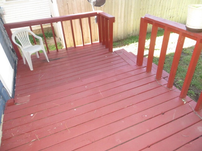 Building Photo - 1126 Nelson St