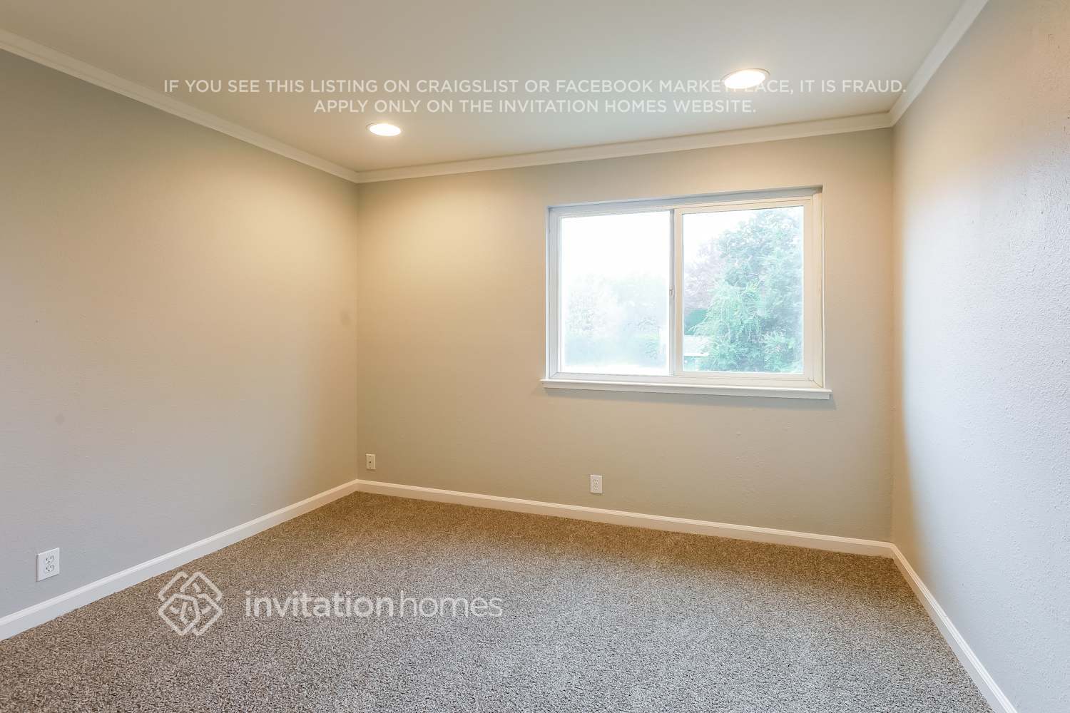 Building Photo - 160 Lakehurst Dr