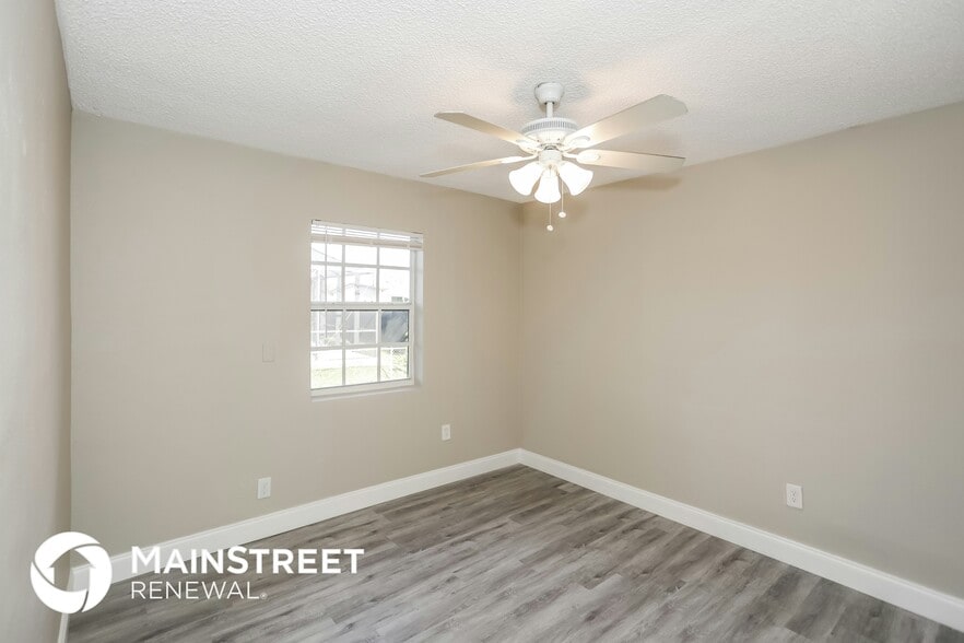 Building Photo - 5835 SW 117th Ave