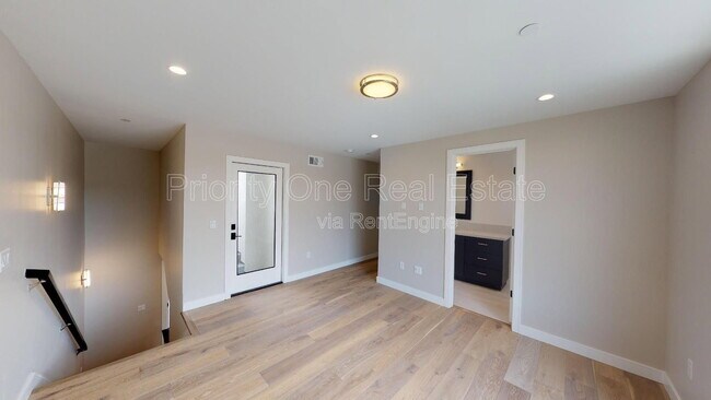 Building Photo - 3135 Hugo St