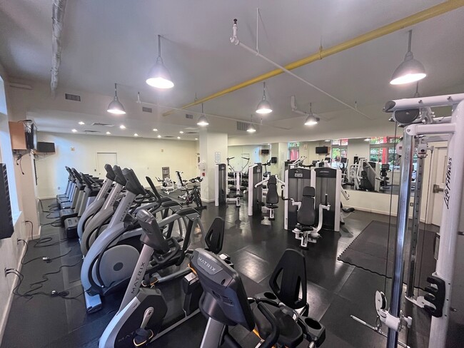 Building Photo - 1000 New Jersey Ave SE