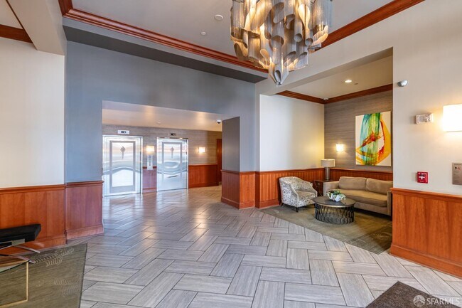 Building Photo - 246 2nd St