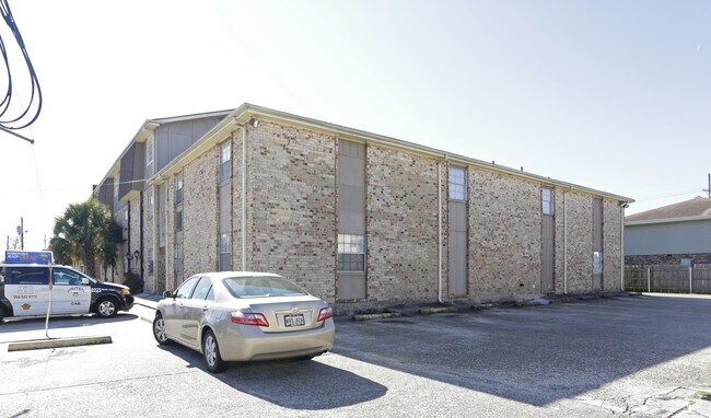 Building Photo - Clearview Apartments