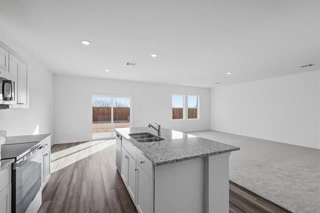 Building Photo - 2018 Prairie Ln