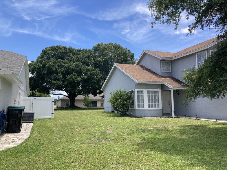 Building Photo - 2233 Ardon Ave