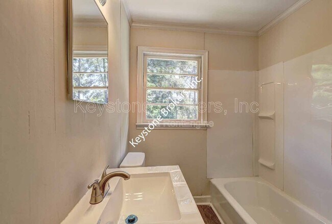 Building Photo - 3378 Pio Nono Cir