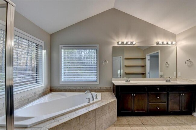 Building Photo - 359 Shiloh Manor Dr