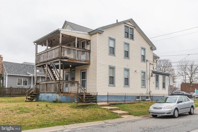Building Photo - 515 New Rd