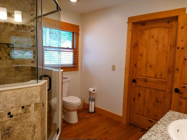 Building Photo - 386 Arbor Dr