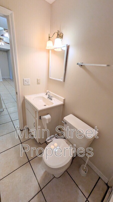 Building Photo - 1485 Pine Ln Dr