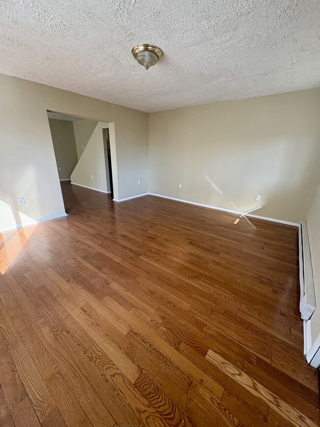 Building Photo - 150 S Sumner Ave