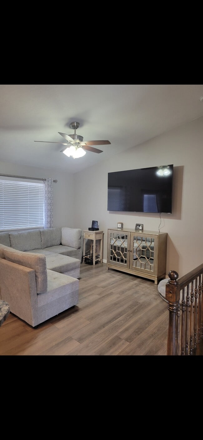 Building Photo - 11729 Gold Stone Dr