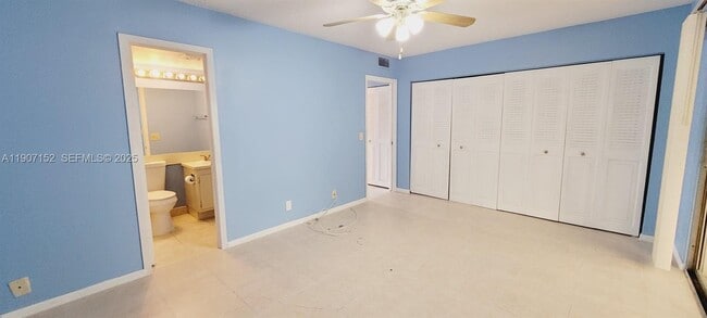 Building Photo - 534 Mansfield M