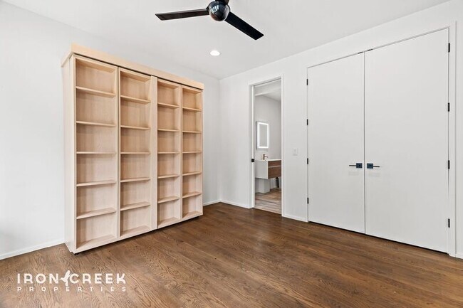 Building Photo - 54 Branning St