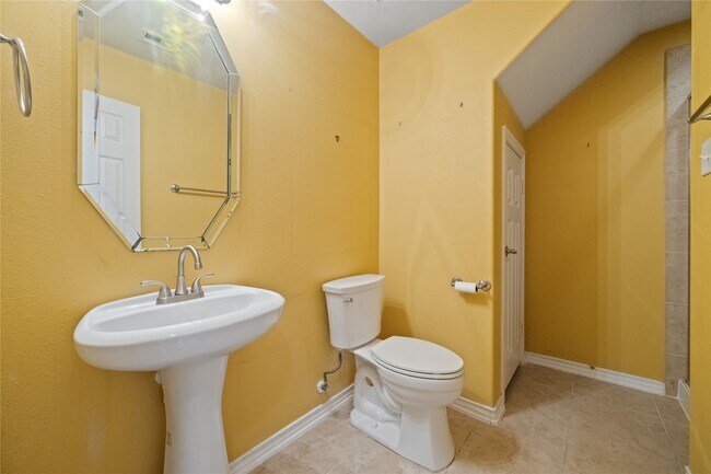 Building Photo - 20698 Oakhurst Meadows Dr