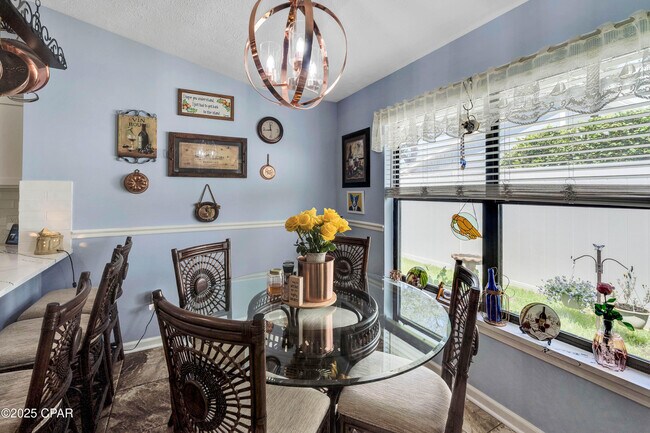Building Photo - 625 Amberjack Dr