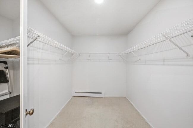 Building Photo - 2057 Lakeside Dr W