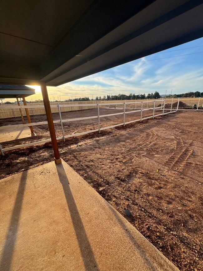 Building Photo - 345 Woodstock Ln