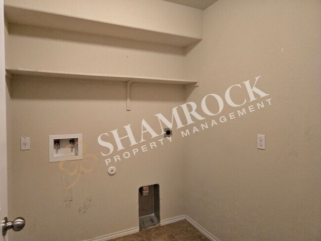 Building Photo - 3208 Jackal Dr