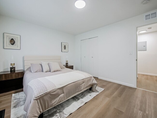 Building Photo - All New Luxury Living In Plymouth