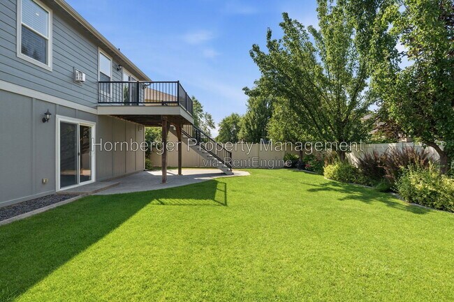 Building Photo - 17415 E Shamrock Ct