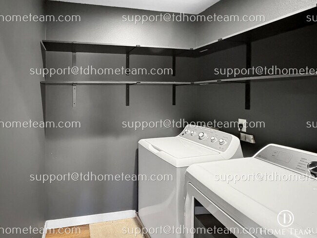 Building Photo - "Spacious 3-Bed Oasis in Kent with Elegant...