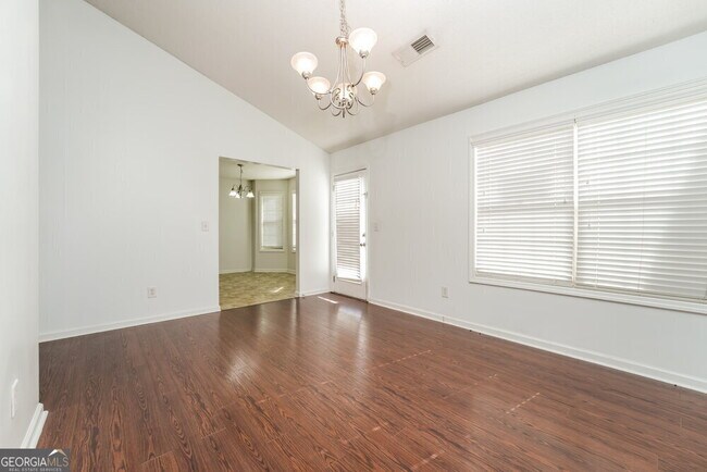 Building Photo - 3102 Delaware Loop