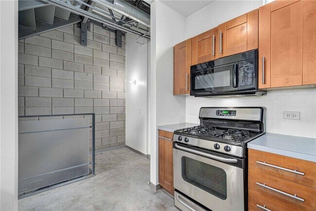 Building Photo - 4801 S Congress Ave