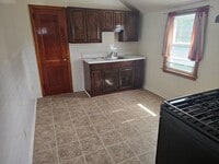 Building Photo - 18 Ryle Ave