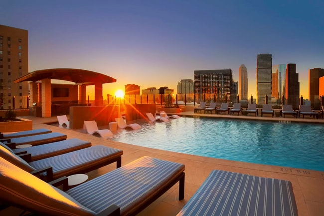 Building Photo - Downtown Studio with Rooftop Pool — Now $1...