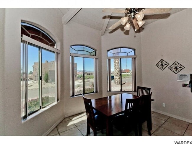 Building Photo - *REDUCED PRICE* Long Term - Unfurnished- Beautiful Golf Course Pool Home!!