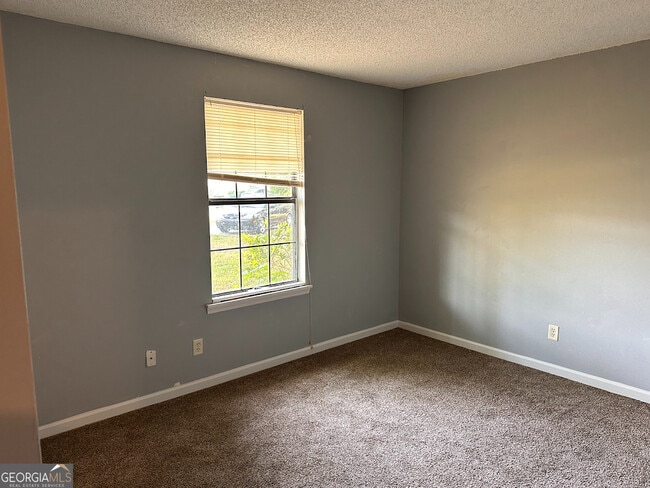 Building Photo - 200 Admiral's Walk Dr