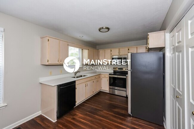 Building Photo - 4 Bedroom Pet-Friendly Home in Hermitage, TN with Main Street Renewal