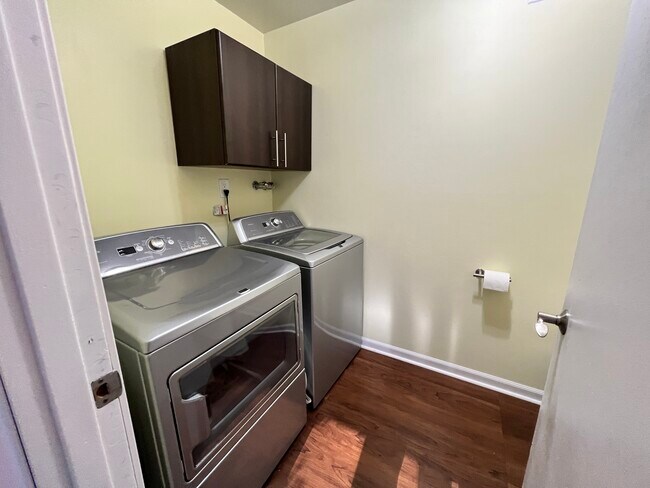 Building Photo - 11757 NE 143rd St