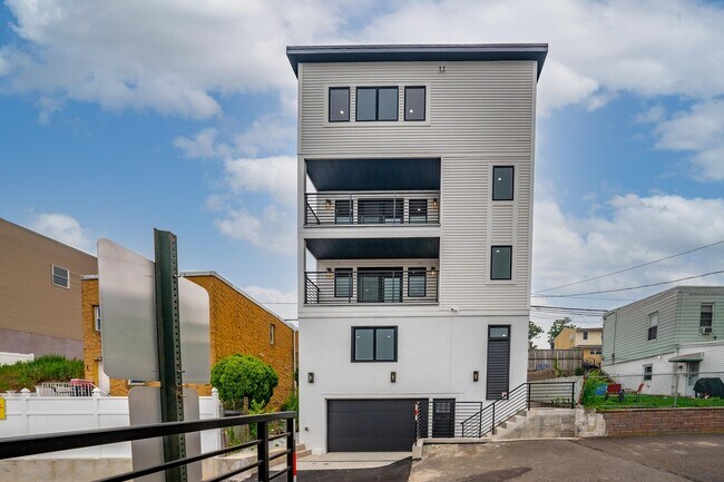 Building Photo - 6719 Meadowview Ave